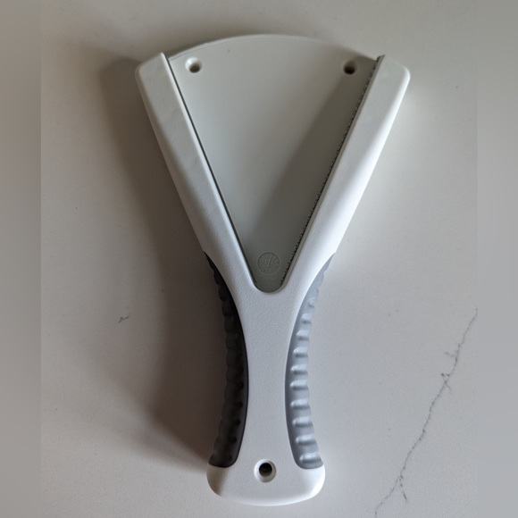 Pampered Chef Jar Opener #2677 Hand Held or Cabinet Mountable - Picture 2 of 4